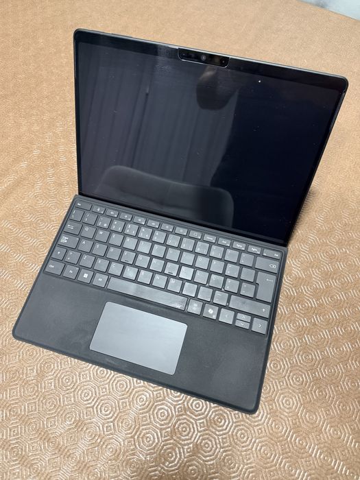 Microsoft Surface Pro 13” (8 meses de utilização)