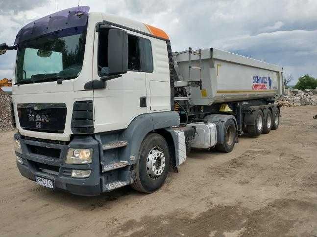 Transport Wywrotką Czteroosiową Naczepą Wanną Wywrotki Usługi Wozidłem