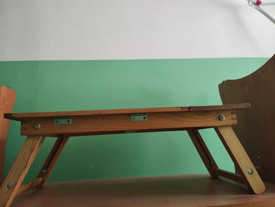 Sprzedam stolik pod laptopa