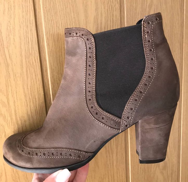 Замшеві черевики