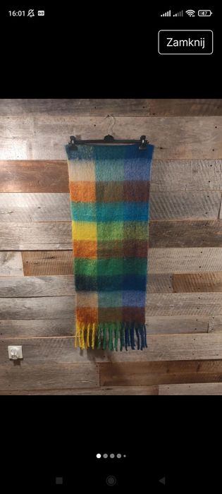 Gruby ciepły kolorowy szal