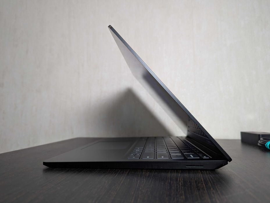 Microsoft Surface Laptop 4 AMD Ryzen 7 16/512gb 8 ядер 16 потоків
