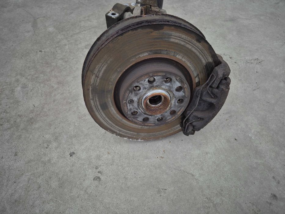 Zwrotnica Prawa VW Passat B6 2.0 TDI 2007r
