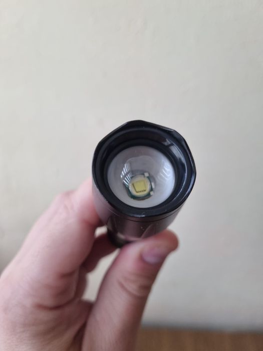 Ліхтарик світлодіодний LED T6 тактичний на акумуляторах 18650 / ААА