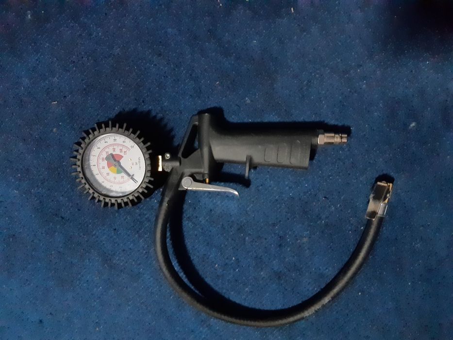 Mangueira de encaixe rápido com manómetro indicador de pressão