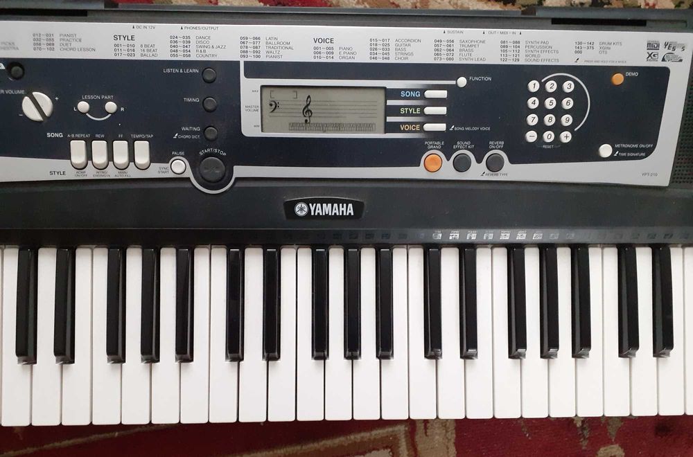 Sprzedam keyboard Yamaha YPT-210