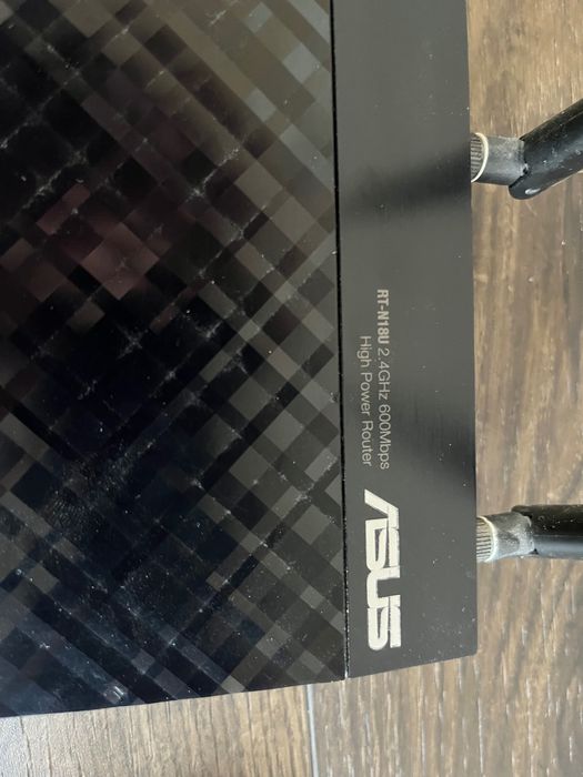 ASUS RT-N18U – router 2,4 GHz 600 Mb/s