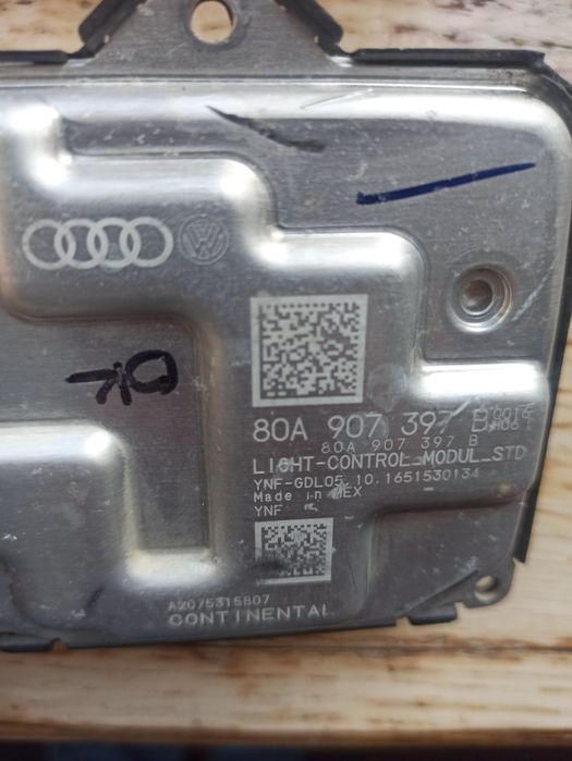 Блок керування фари Audi 80А оригінал б/у