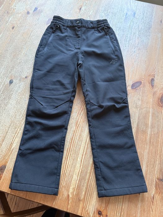 Spodnie ocieplane polarem, firmy 4F, softshell rozm. 122/128