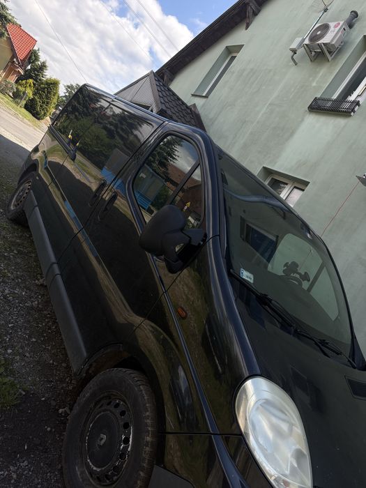 WYNAJEM BUSA opel vivaro long