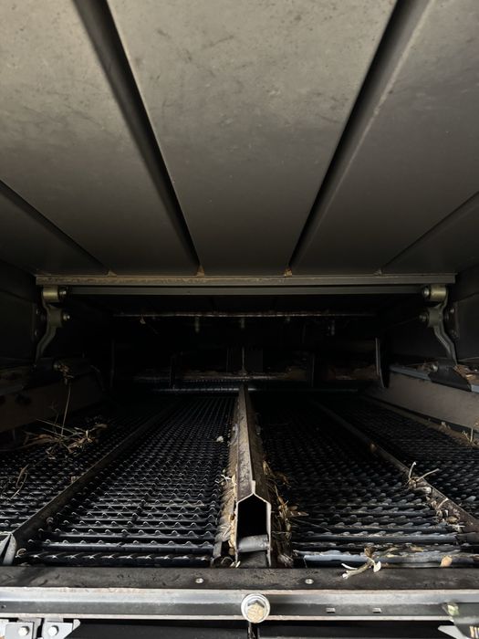 Claas Tucano 320 комбайн