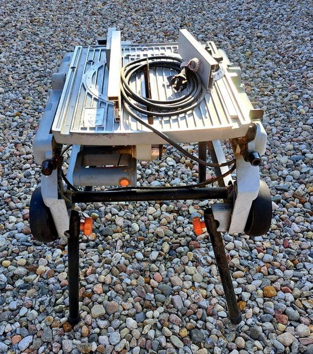 Pilarka piła stołowa GRAPHITE 59G824 używana