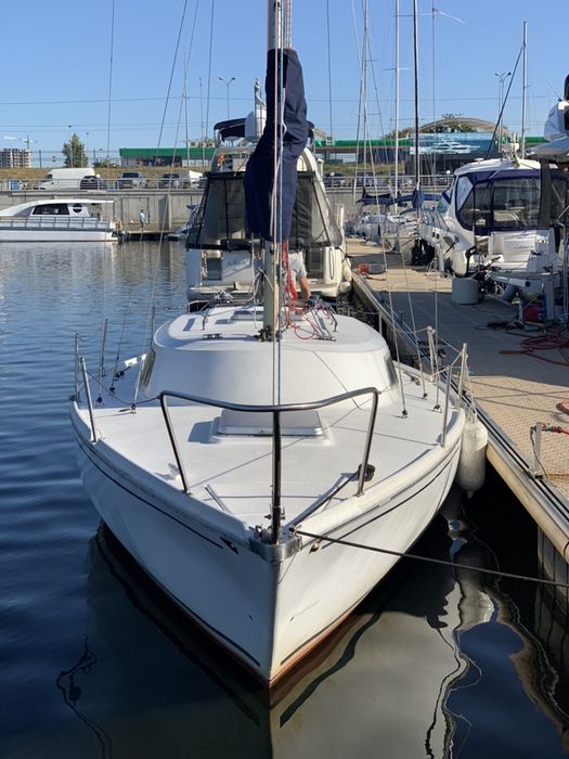 Продам парусно-моторную яхту Jeanneau Poker 27