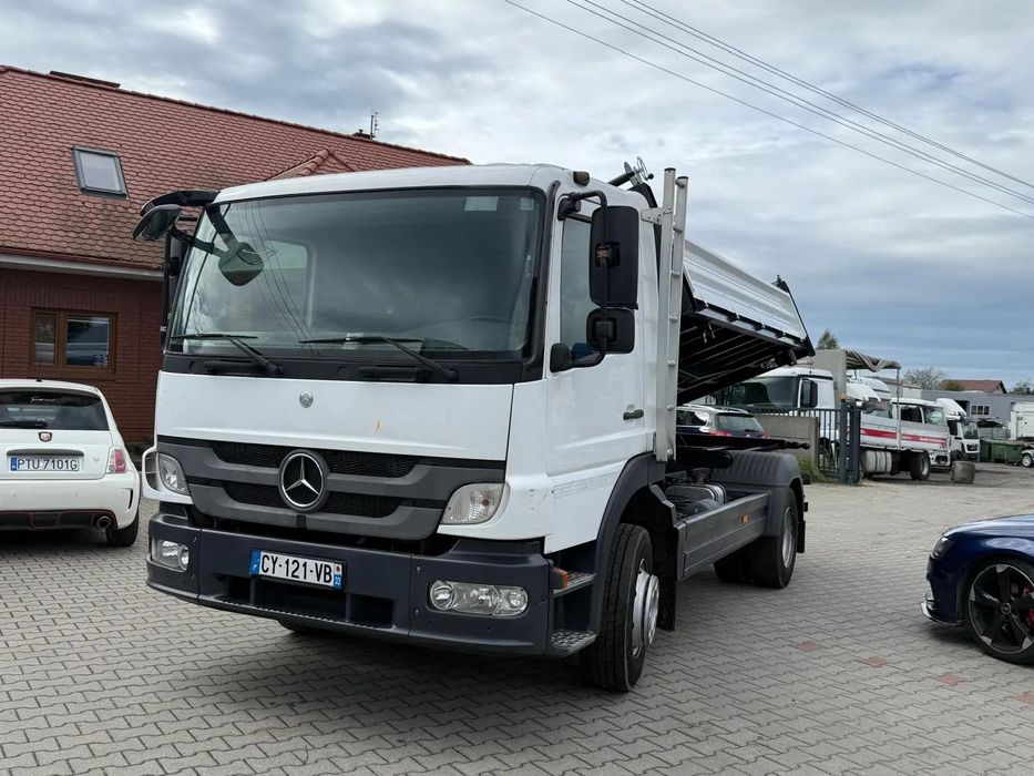 Mercedes-Benz