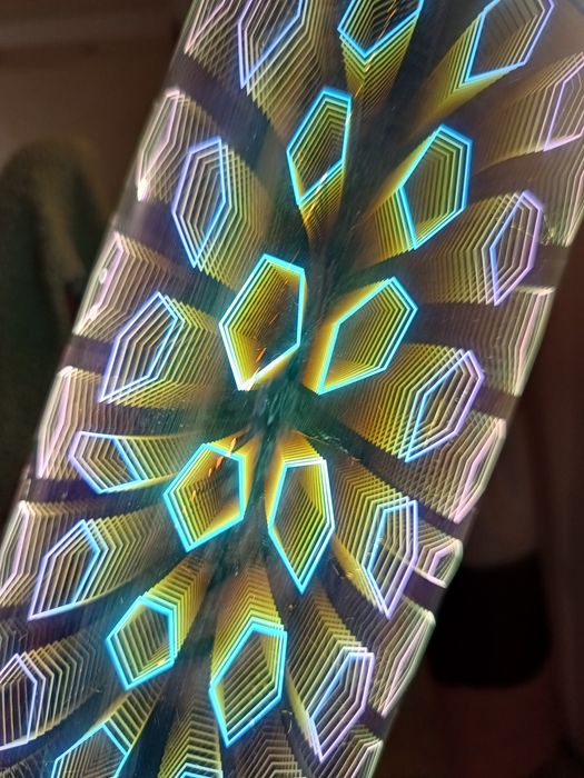 Lampa stojąca z żarówką