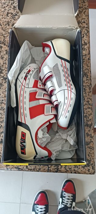 Sapatos ciclismo DMT