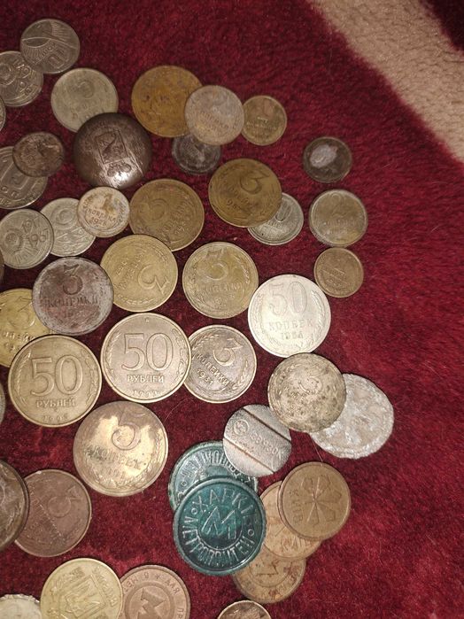 Монеты всех времён ,разные.