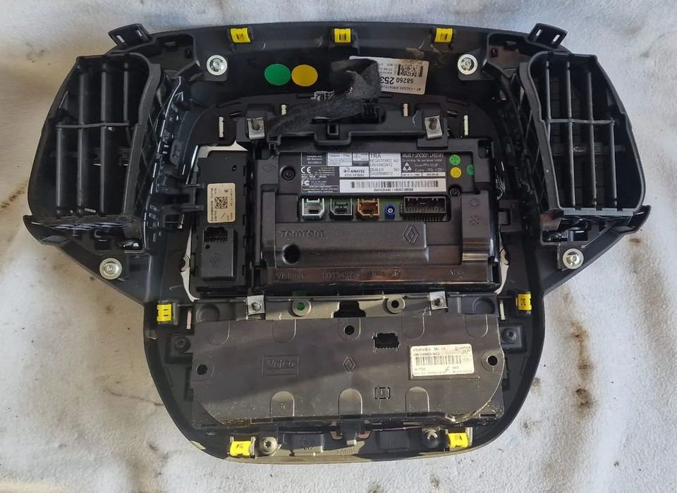 Wyświetlacz , nawigacja Renault Captur