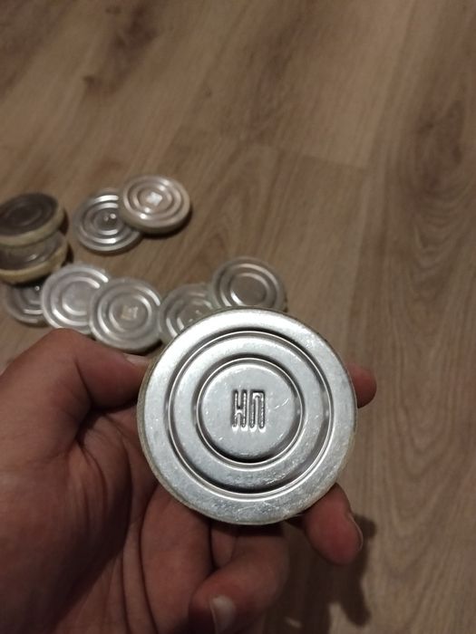 Протигаз 2 розмір, підсумок, та 10 незапотівальних плівок.