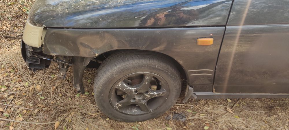 Продам ліве крило ваз 2110 2111 2112