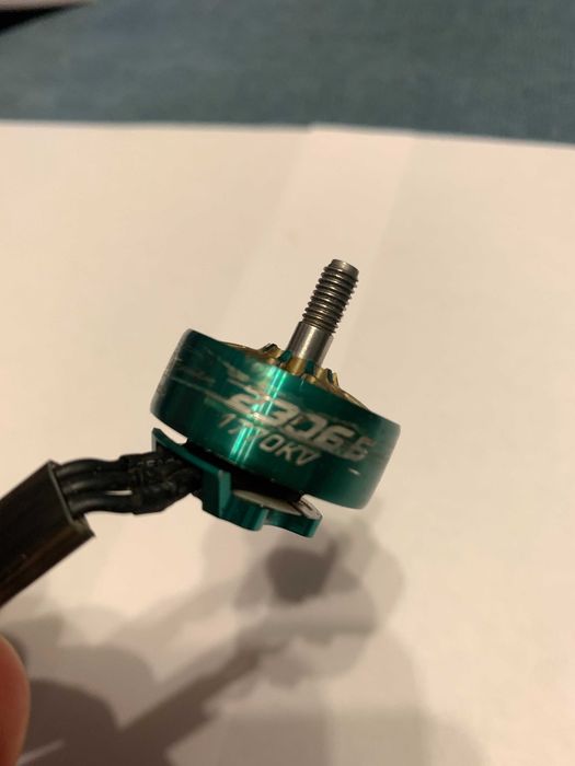 Silnik bezszczotkowy FPV 2306.5 1700KV – używany, stan nieznany