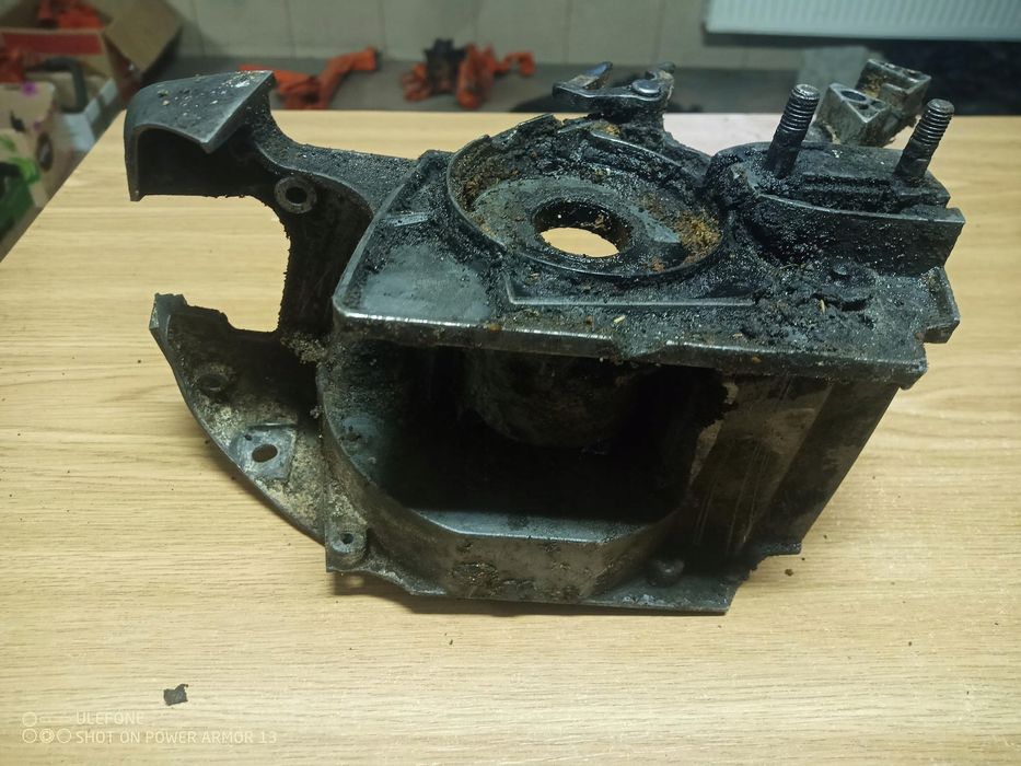 Partner 4200 Karter Obudowa Silnika Korpus