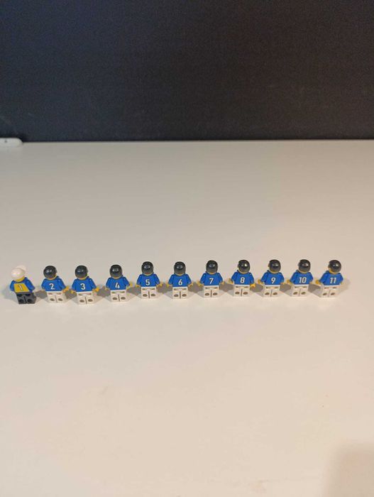 LEGO 3305 World Team Lego System Sports Town - 11 figurek