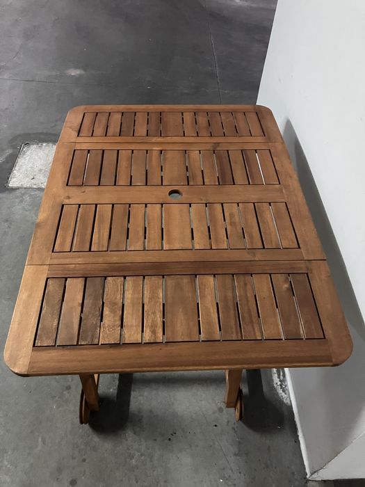Mesa de madeira dobravel
