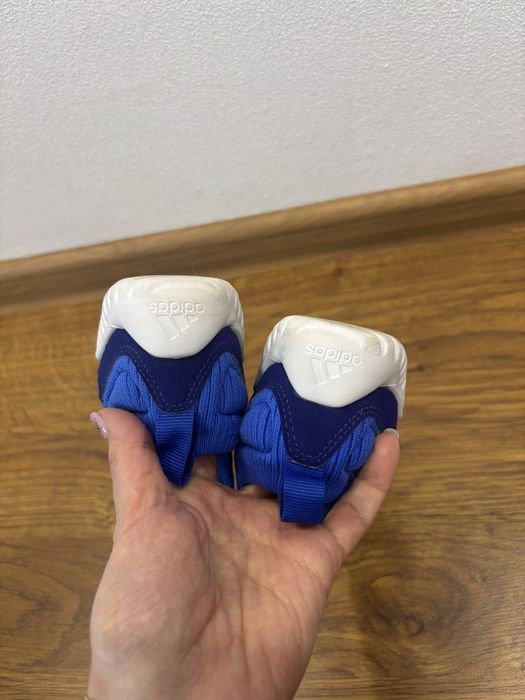 Кросівки дитячі, adidas оригінал. Розмір 24.