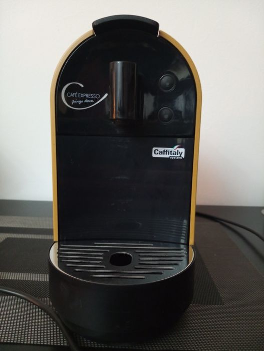 Maquina de café Nexpresso	pingo doce em perfeitas condições*