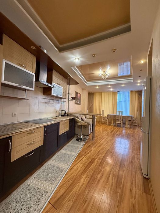 Квартира погодинно, подобово Мост сіті джакузі Генератор