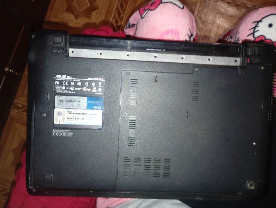 Продам ноутбук без акамулятора