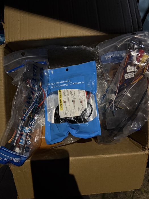 Radio 2 din com CarPlay e camara marcha-tras 4+64GB NOVO