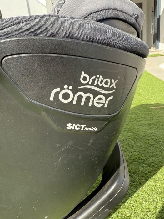 Cadeira de bebe em bom estado de conservacao entega Albufeira.