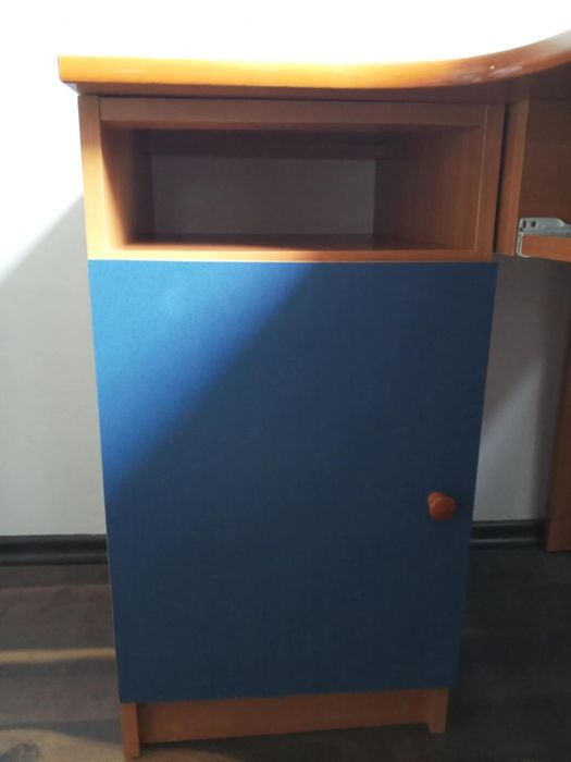 biurko narożne 
Stan: dobry