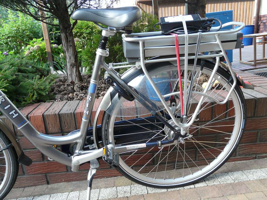 Rower elektryczny RIH  Omega 28"/48 holender,manetka,nożny