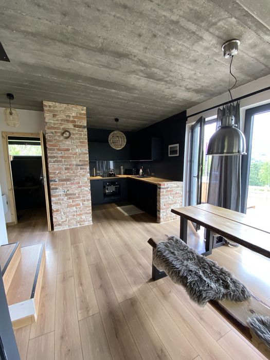Beskidzki Reset 10 osobowy domek na wynajem z prywatną balią