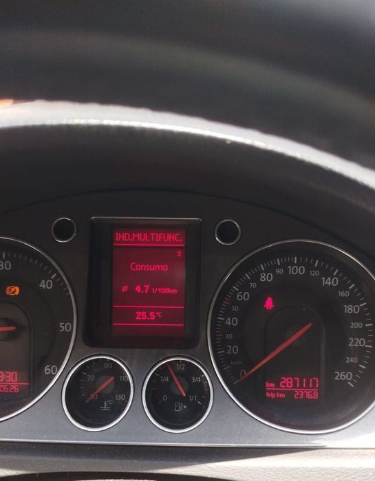 VW Passat Variant TDI  Bluemotion - Nacional