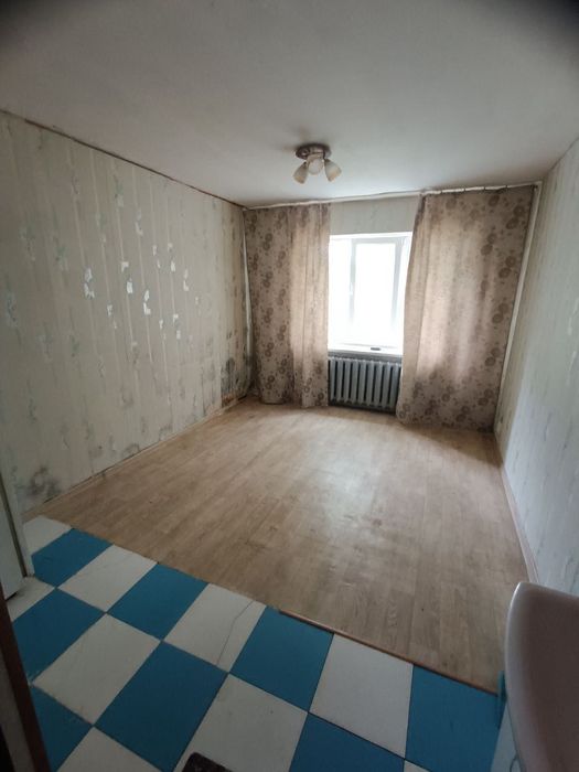 Продам гостинку, 13 кв.м.,  хтз