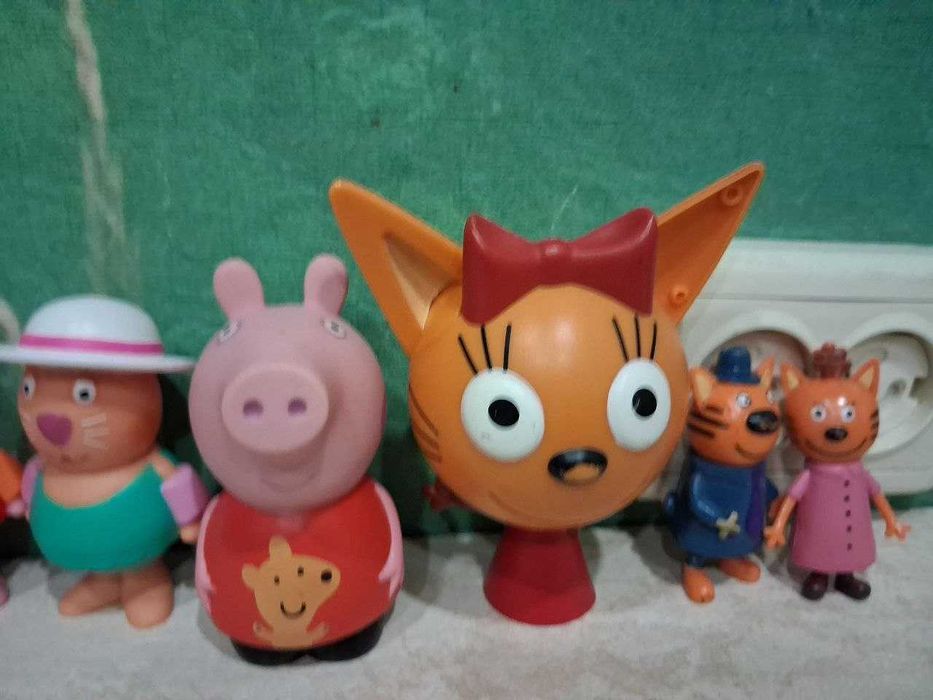 Фігурки Поняшки свинка Пеппа Мінні Маус Три кота Карамелька Джордж