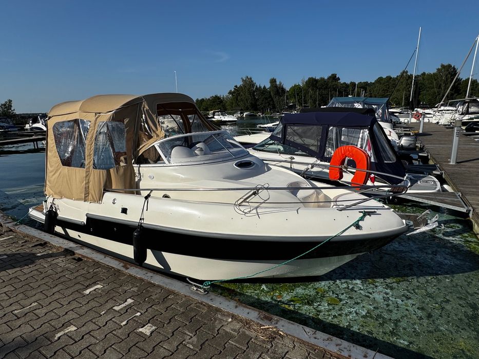 Łódź motorowa kabinowa Lexia xs23 motorówka cruiser wtrysk