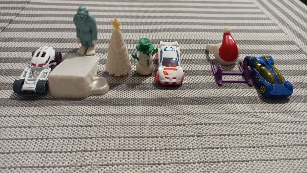 Машинки Hotwheels