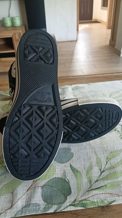 Sprzedam buty Conversy