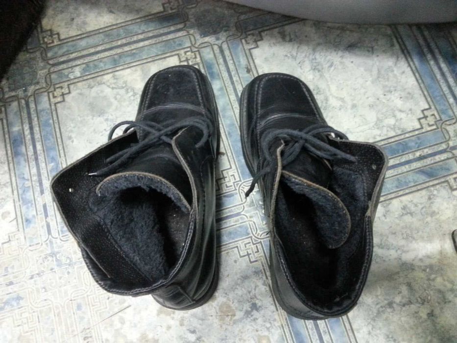 Черевики шкіряні зимові утеплені 39р (олх-доставки не має)