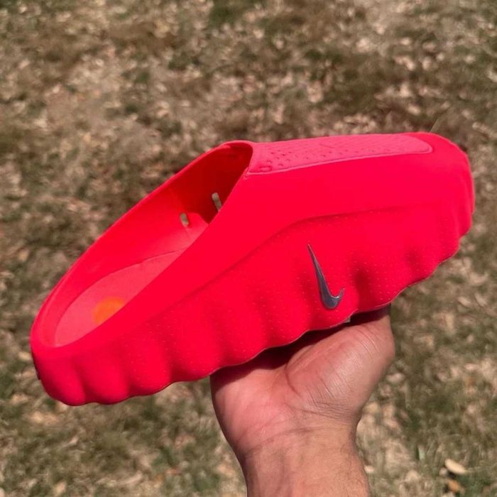 Nike Mind 001 Slide Solar Red r.42
