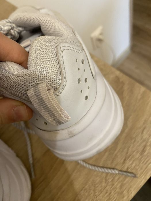 Białe buty 37 sportowe