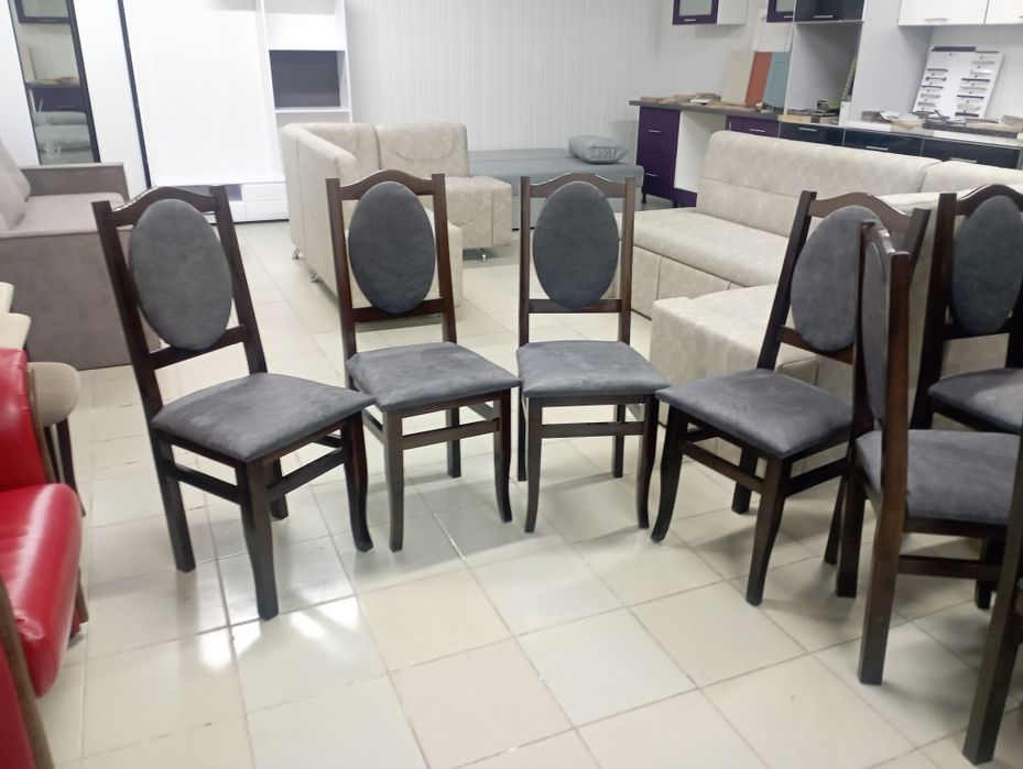 Стільці дерев'яні букові