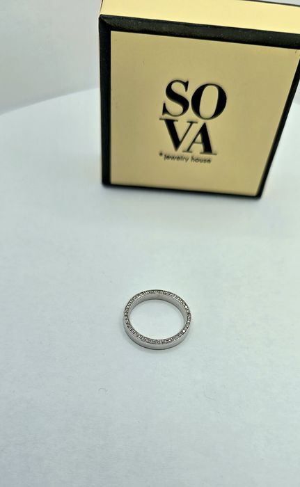 Кольцо с бриллиантовыми дорожками с 2 сторон