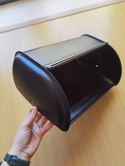 Caixa do pão preta metal