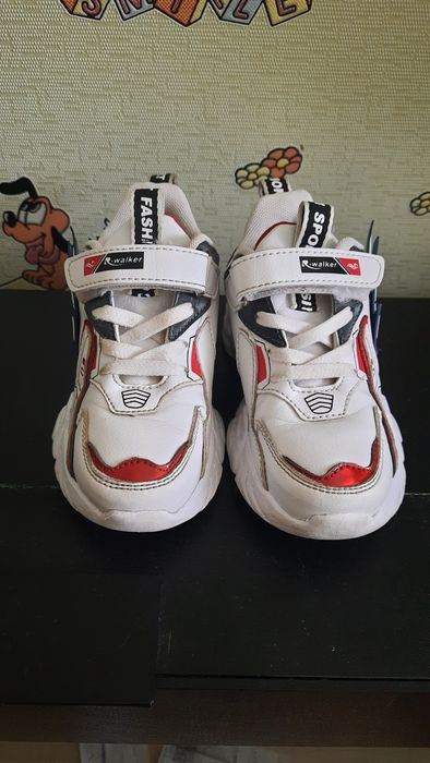 Дитячі кросівки Walker 27 і 28 розмір